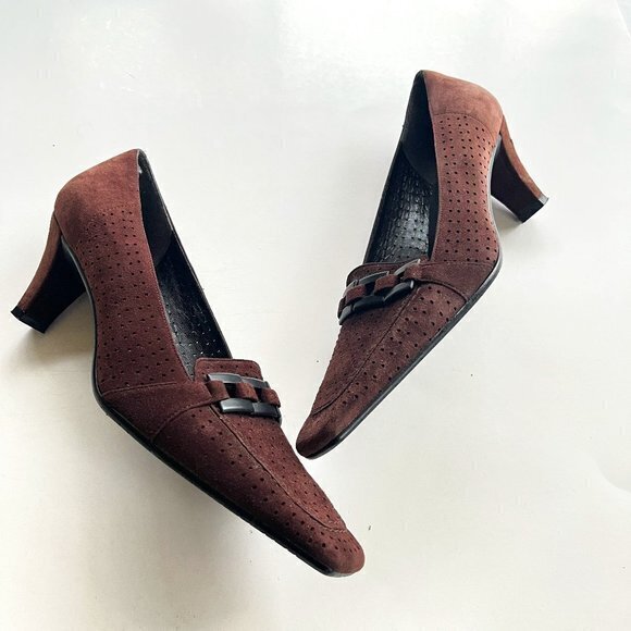 Stuart Weitzman Brown Perforated Suede Square Toe Heeled Pump Size 7M‎ Work - Picture 1 of 11
